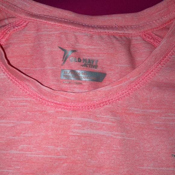 athletic t-shirt - Picture 2 of 2